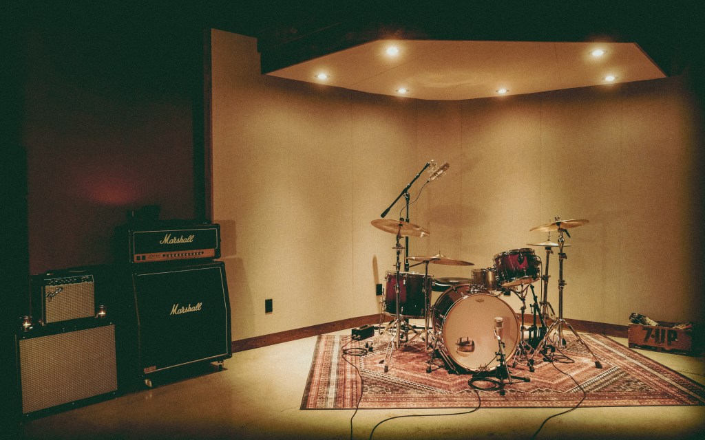 #StudioEvilEye #EvilEyeStudio #StudioDenregistrement #RecordingStudio #Enregistrement #EnregistrementProfessionel #ProfessionalRecording #Drums #EnregistrementRiveNord #NorthShoreRecording #SainteThérèse #Instrument #Gear #VilleSainteThérèse #MontrealStudio #VillageSainteThérèse #AProposDuStudio #AboutTheStudio
#StudioD'enregistrementSurLaRiveNord #CozyRecording #Art #Music #Musique #StudioDeMusique #MusicStudio